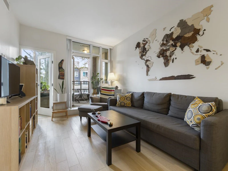 311 - 2033 W 10th Avenue, Vancouver BC