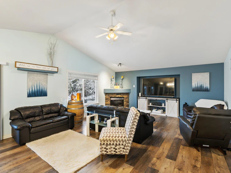 23960 Abernethy Way, Maple Ridge, BC, V4R 1N2 - 3