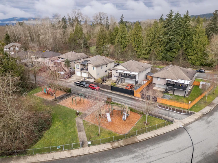 23960 Abernethy Way, Maple Ridge, BC, V4R 1N2 - 37
