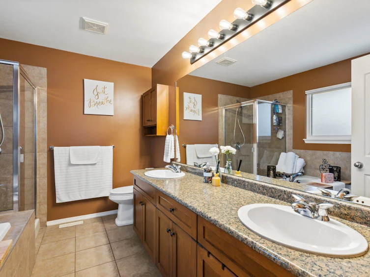 23960 Abernethy Way, Maple Ridge, BC, V4R 1N2 - 11