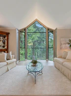 301 3288 Capilano Crescent