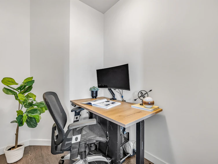 301-983 E Hastings Street, Vancouver, BC, V6A 0G9 - 9