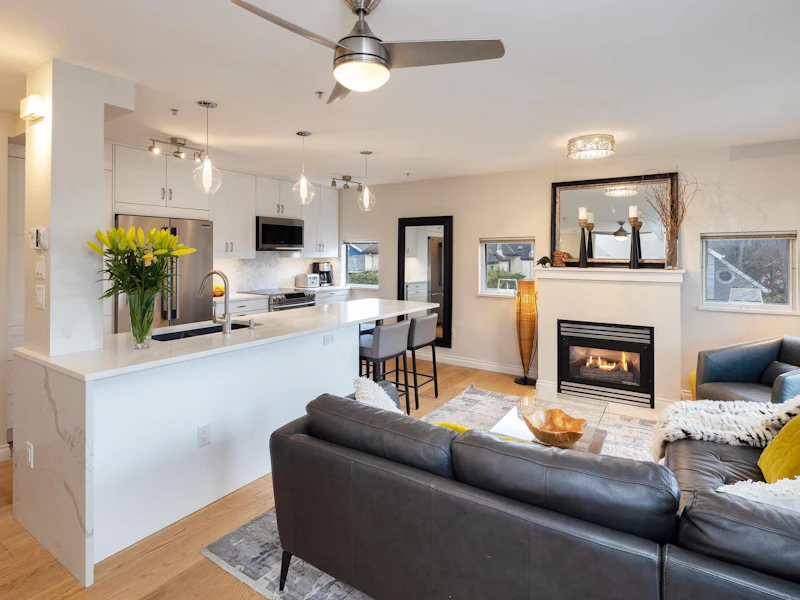 2028 Trutch Street, Vancouver BC V6K 4L5