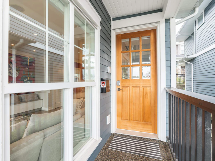 212 W 5th Street, North Vancouver, BC, V7M 1K1 - 3