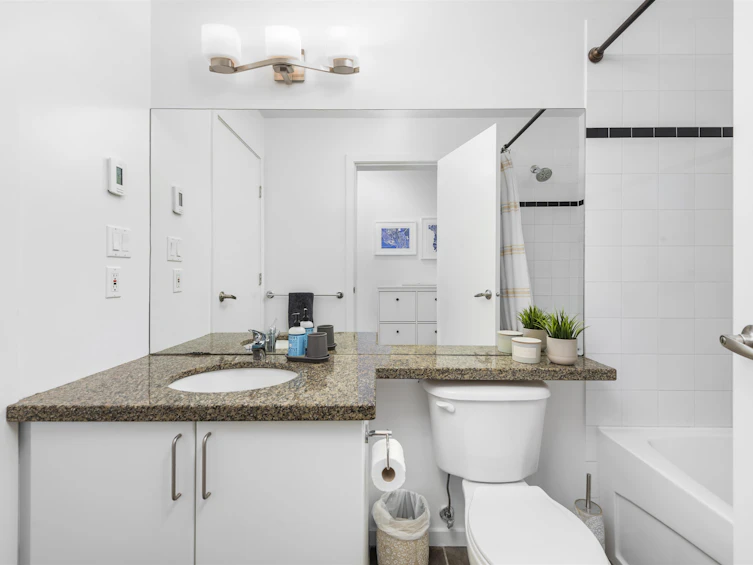 307-2680 Arbutus Street, Vancouver, BC, V6J 5L8 - 12