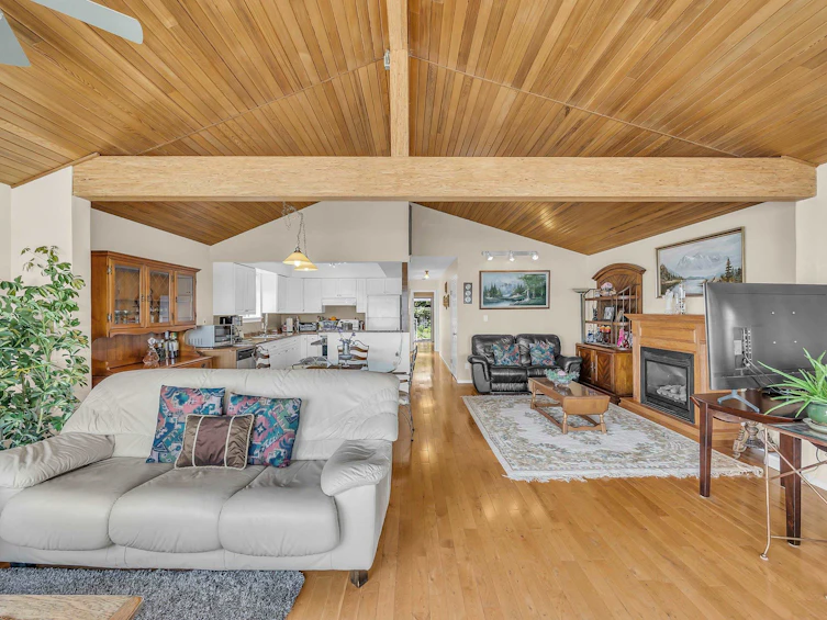 15187 Victoria Avenue, Surrey, BC, V4B 1G5 - 8