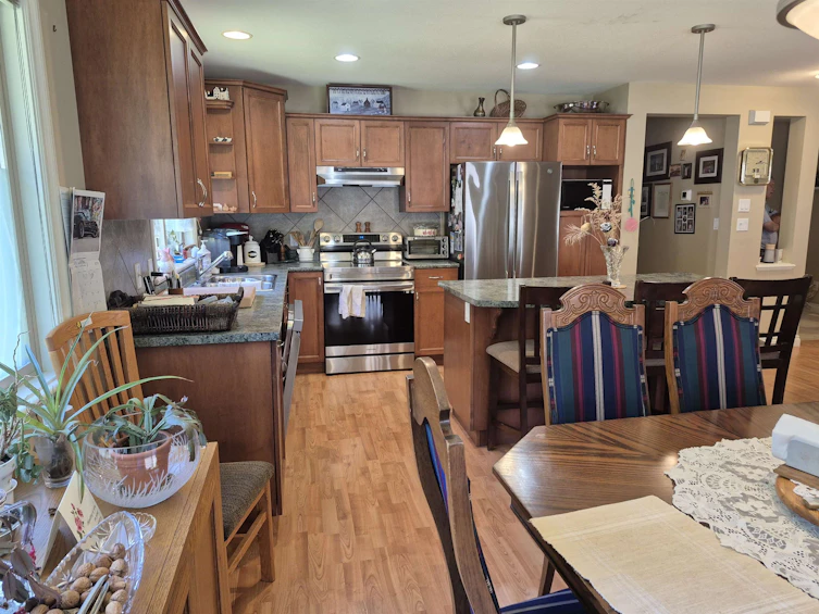 100-46000 Thomas Road, Chilliwack, BC, V2R 5W6 - 5