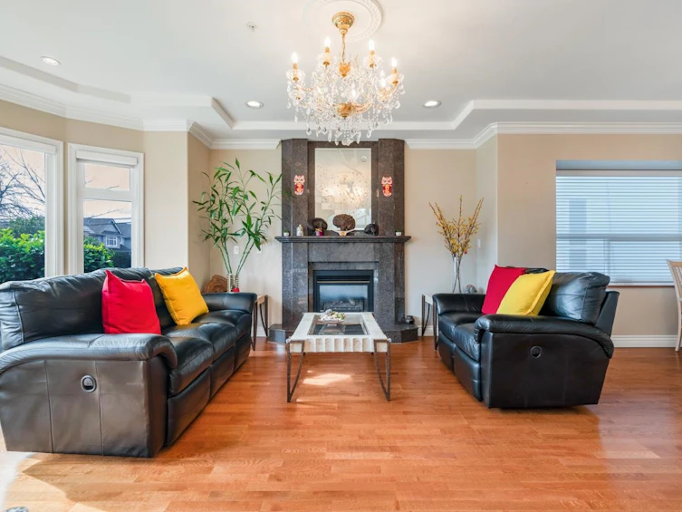 87 W 46th Avenue, Vancouver, BC, V5Y 2W8 - 3