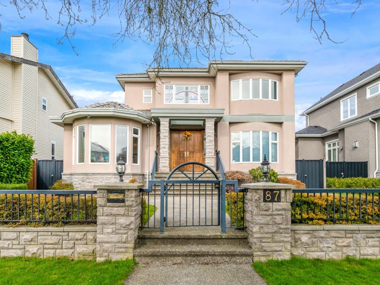 87 W 46th Avenue, Vancouver, BC, V5Y 2W8
