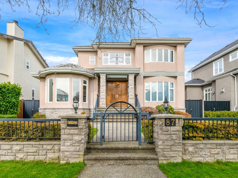 87 W 46th Avenue, Vancouver BC V5Y 2W8