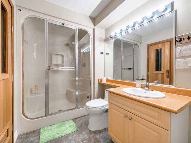 87 W 46th Avenue, Vancouver, BC, V5Y 2W8 - 19