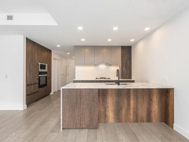 202-3590 W 39 Avenue, Vancouver, BC, V6B 3A4 - 12
