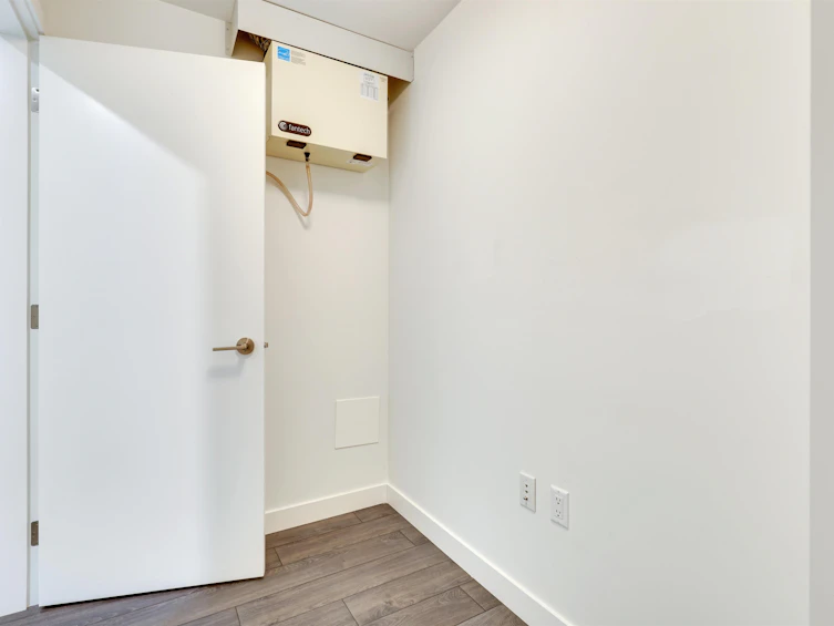 108-6677 Cambie Street, Vancouver, BC, V6P 0E6 - 16