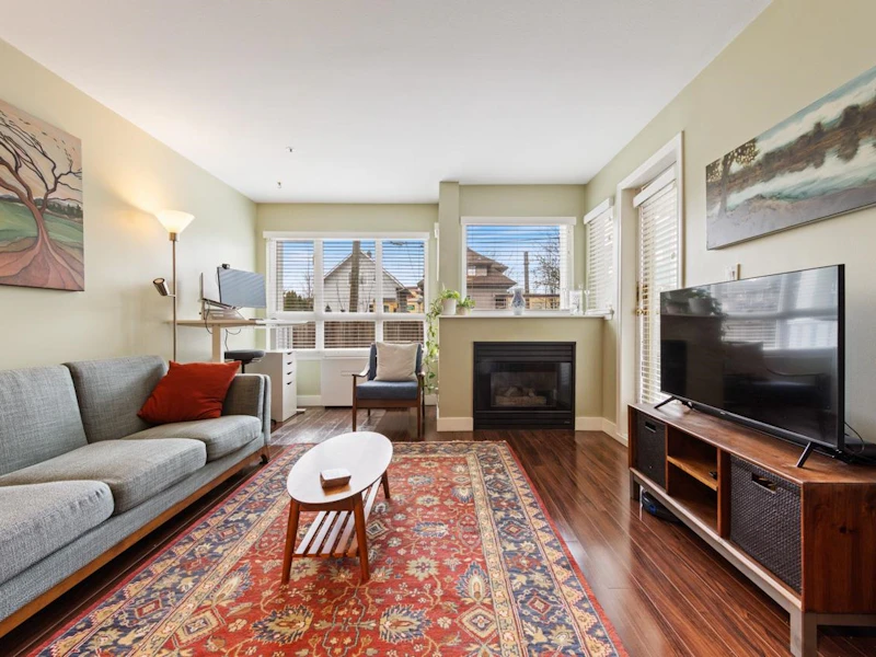 202 - 1623 E 2nd Avenue, Vancouver BC V5N 1E1