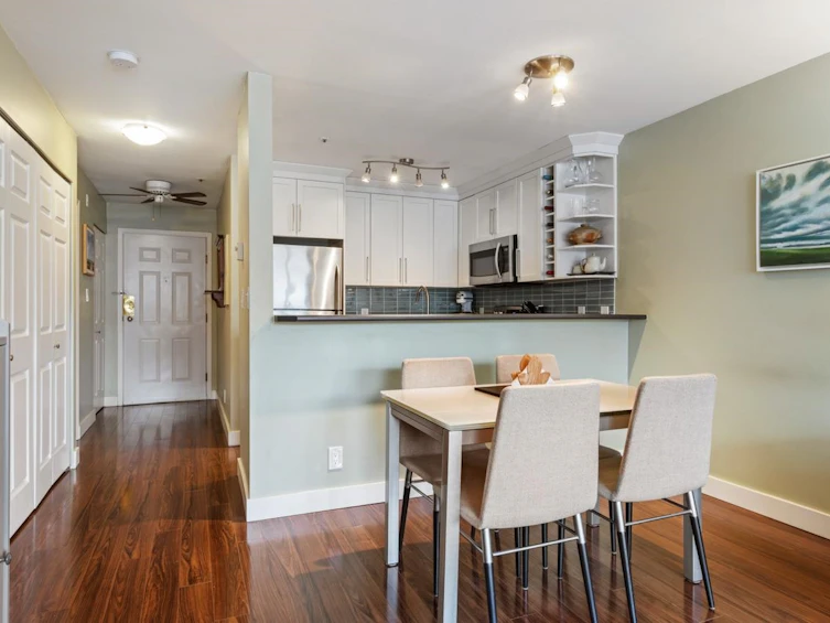 202-1623 E 2nd Avenue, Vancouver, BC, V5N 1E1 - 8