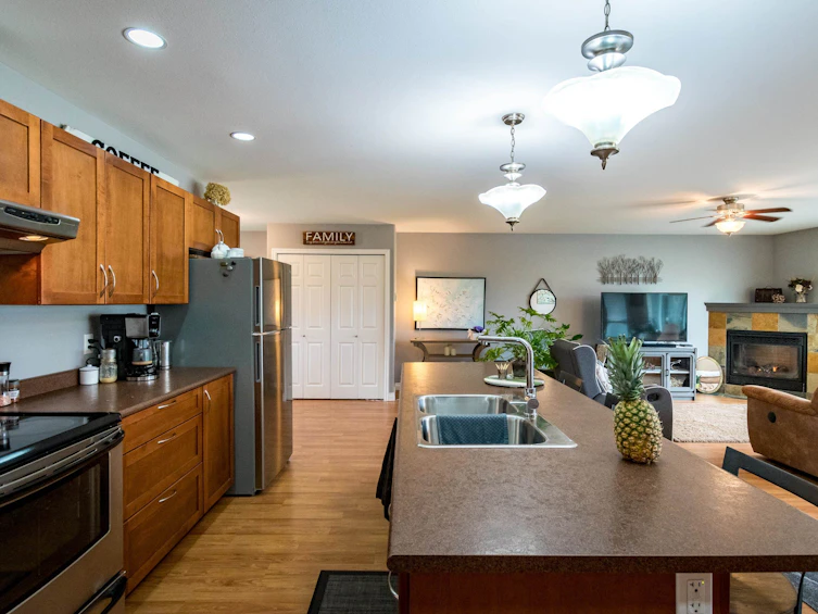 6379 Oracle Road, Sechelt, BC, V7Z 0R8 - 7