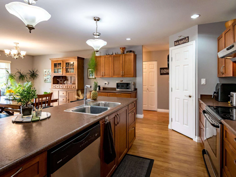 6379 Oracle Road, Sechelt, BC, V7Z 0R8 - 5