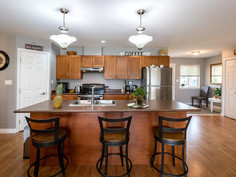 6379 Oracle Road, Sechelt, BC, V7Z 0R8 - 8