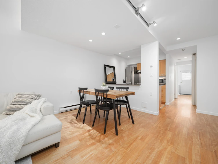3542 Point Grey Road, Vancouver, BC, V6R 1A8 - 12