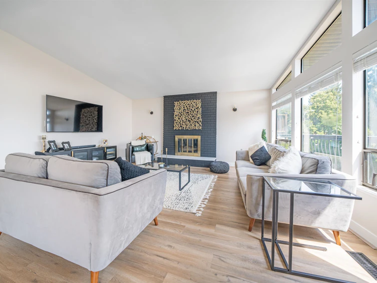 2131 Fraserview Drive, Vancouver, BC, V5P 2N2 - 2