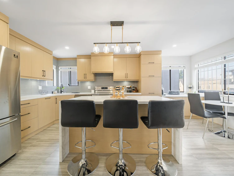 2131 Fraserview Drive, Vancouver, BC, V5P 2N2 - 10