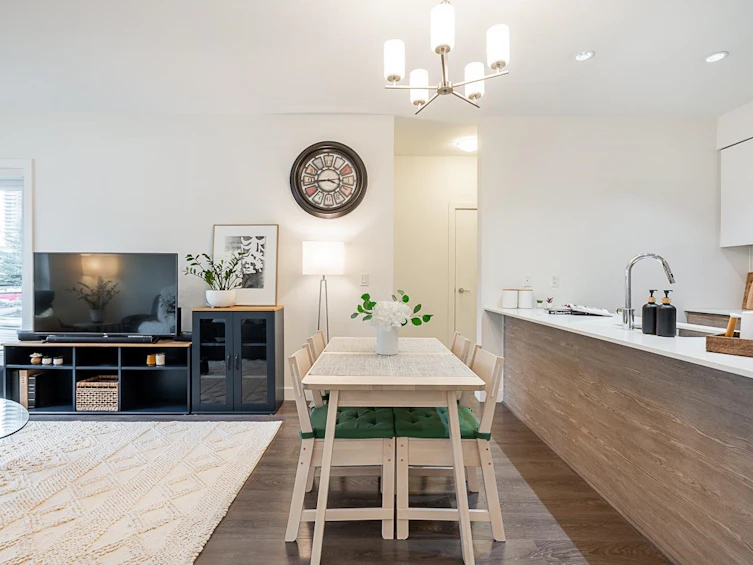 304-4468 Dawson Street, Burnaby, BC, V5C 0J9 - 11