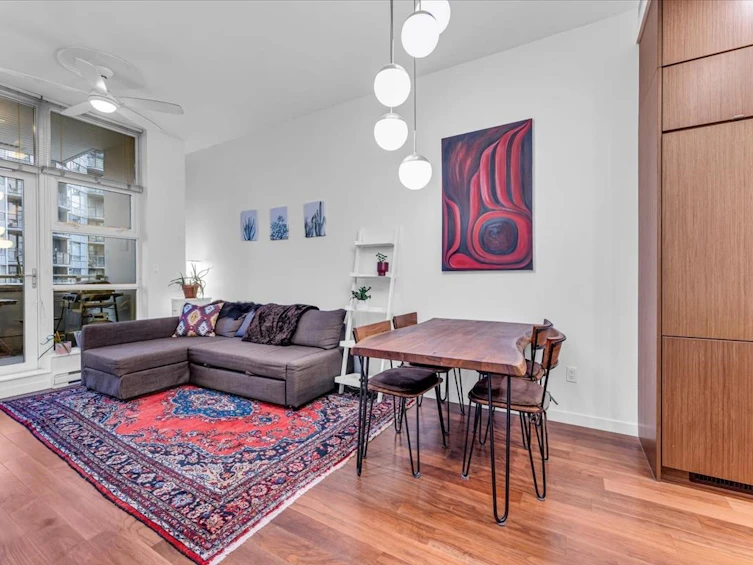 306-1205 Howe Street, Vancouver, BC, V6Z 0B2 - 2
