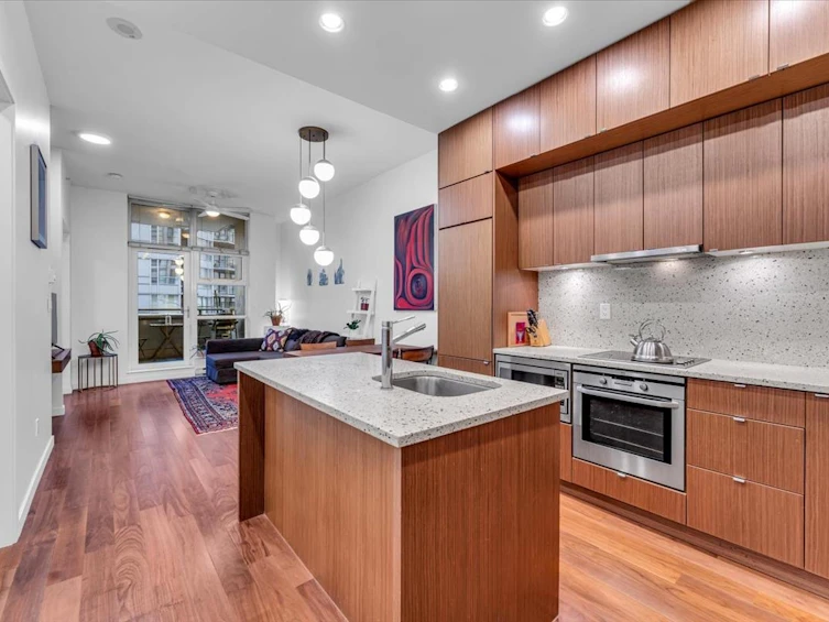 306-1205 Howe Street, Vancouver, BC, V6Z 0B2