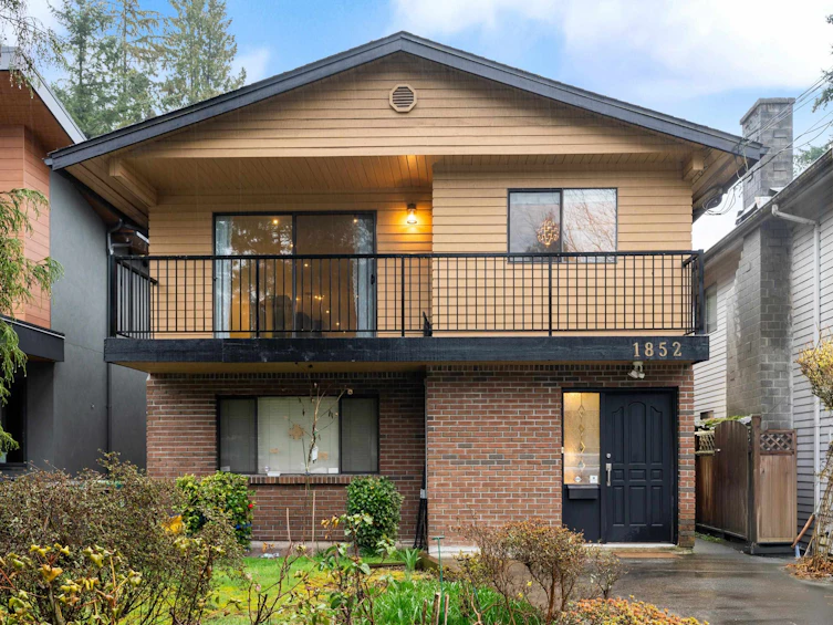 1852 Tatlow Avenue, North Vancouver, BC, V7P 3A3 - 30