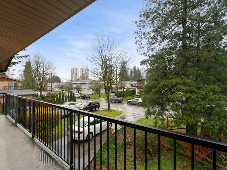 1852 Tatlow Avenue, North Vancouver, BC, V7P 3A3 - 35