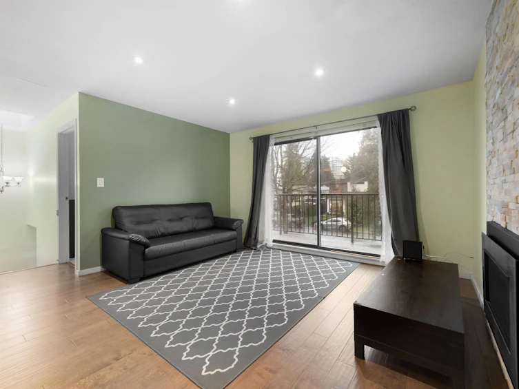 1852 Tatlow Avenue, North Vancouver, BC, V7P 3A3 - 4
