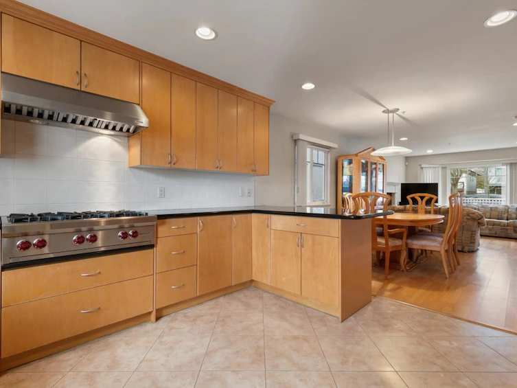 2078 Waverley Avenue, Vancouver, BC, V5P 1R5 - 8
