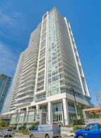 1606 525 Foster Avenue