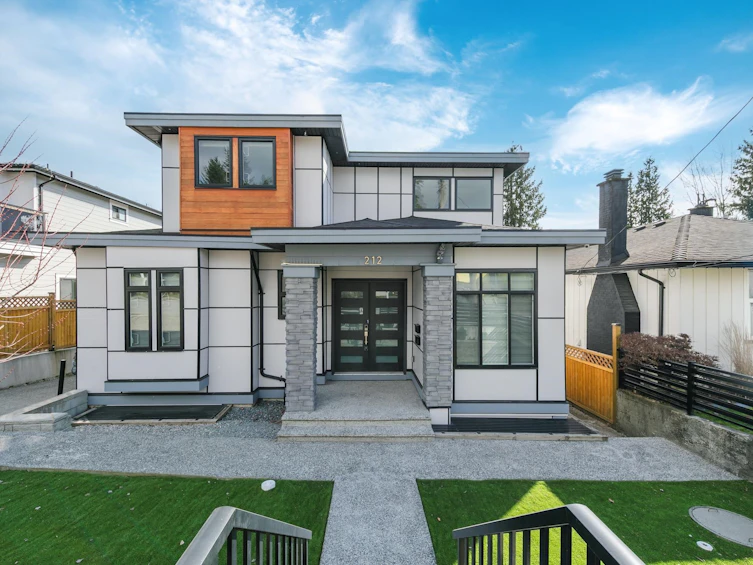 212 Blackman Street, New Westminster, BC, V3L 2A7 - 2