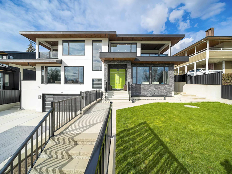 5535 Monarch Street, Burnaby, BC, V5G 1Z9