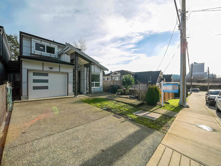 5182 Lorraine Avenue, Burnaby, BC, V5G 2S4 - 3