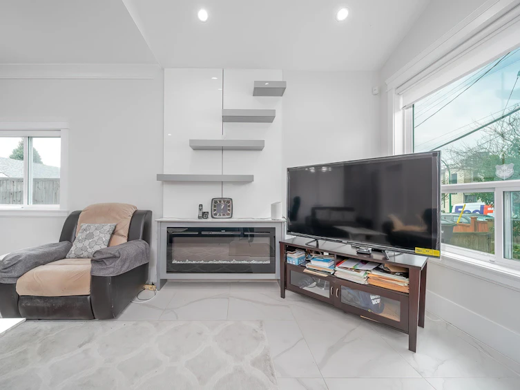 5182 Lorraine Avenue, Burnaby, BC, V5G 2S4 - 5