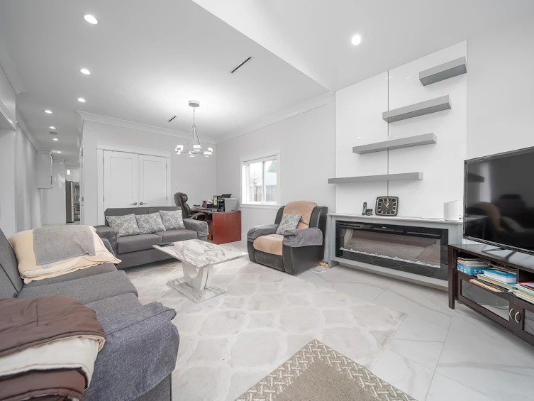 5182 Lorraine Avenue, Burnaby, BC, V5G 2S4 - 4