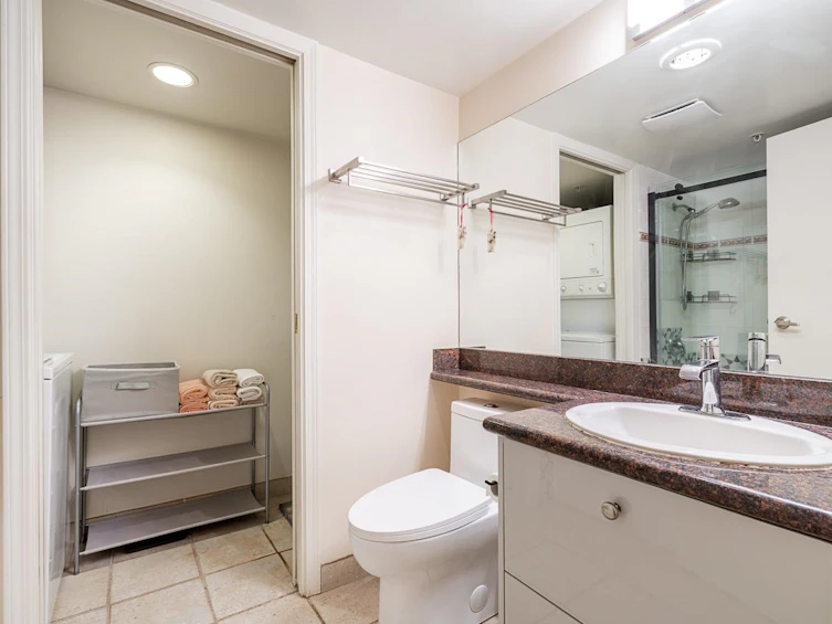 1007-6611 Cooney Road, Richmond, BC, V6Y 4C5 - 16
