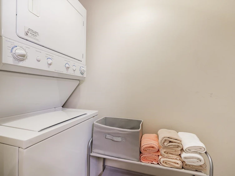 1007-6611 Cooney Road, Richmond, BC, V6Y 4C5 - 18