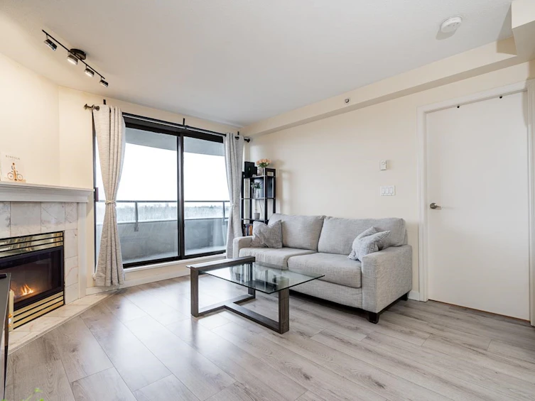 1007-6611 Cooney Road, Richmond, BC, V6Y 4C5 - 4