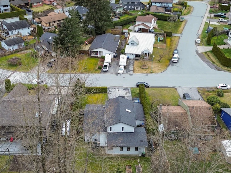 41364 Dryden Road, Squamish, BC, V0N 3G0 - 3