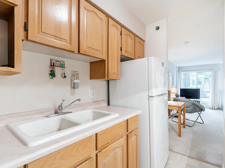 101-1154 Westwood Street, Coquitlam, BC, V3B 7J1 - 5