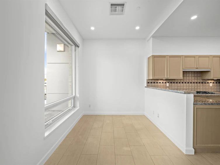 103-323 Jervis Street, Vancouver, BC, V6C 3P8 - 7