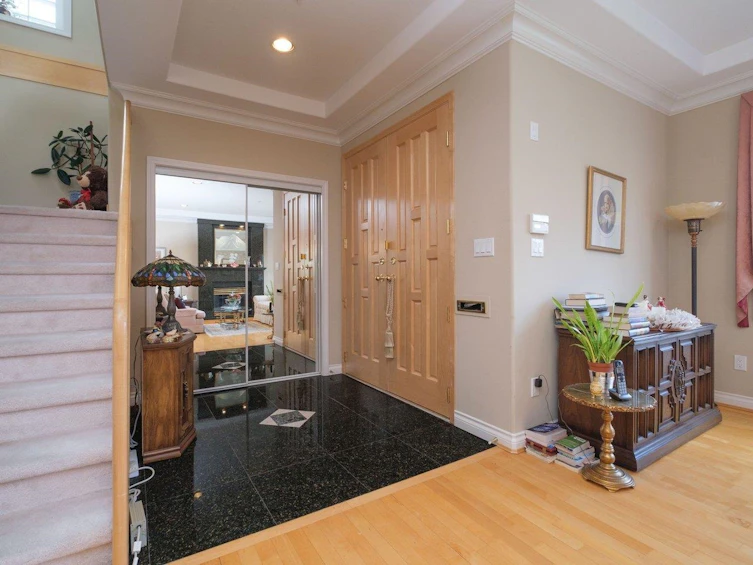 7541 Osler Street, Vancouver, BC, V6P 4C8 - 2