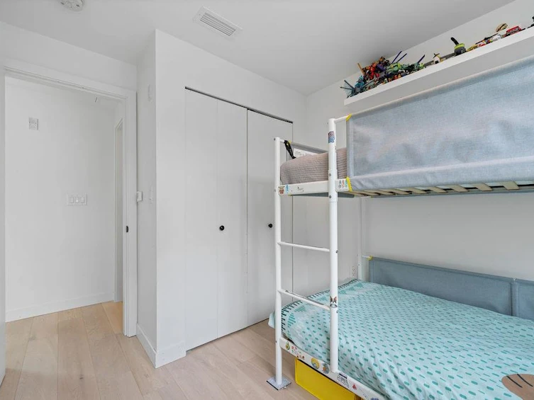 201-650 E 2nd Street, North Vancouver, BC, V7M 1E3 - 28