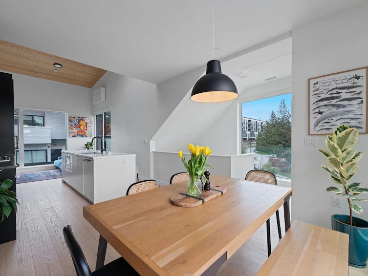201-650 E 2nd Street, North Vancouver, BC, V7M 1E3 - 8