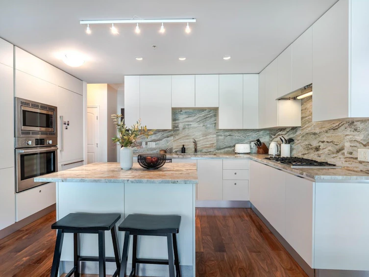 604-185 Victory Ship Way, North Vancouver, BC, V7L 0G2 - 2