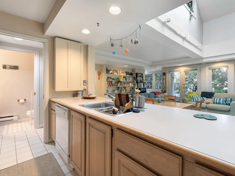 1939 W 12th Avenue, Vancouver, BC, V6J 2G1 - 10