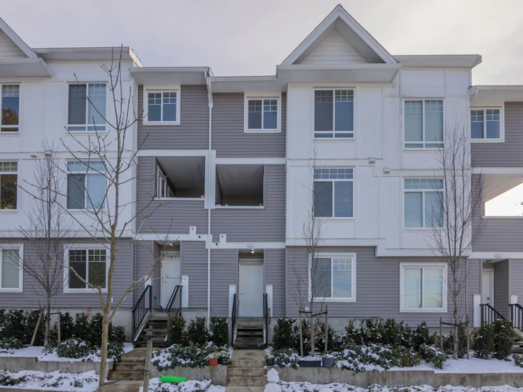 35-11267 133 Street, Surrey, BC, V3R 0E3